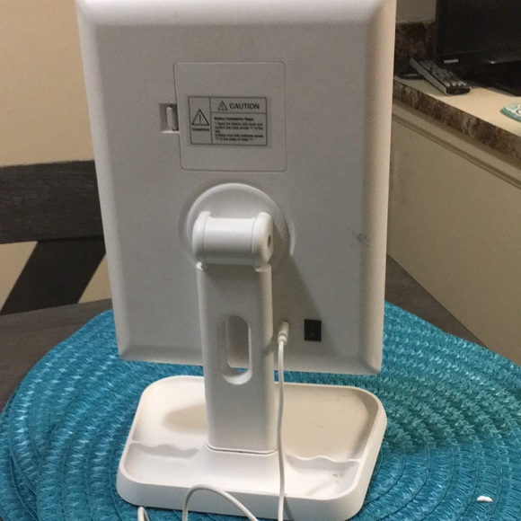 AirExpert trifold LED make up mirror - Picture 3 of 7